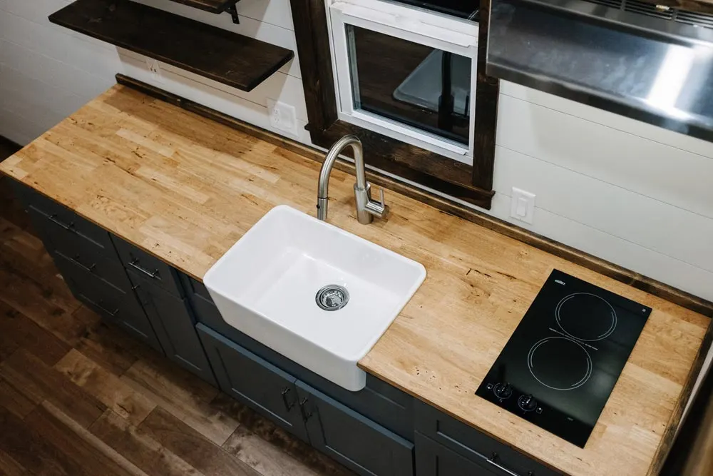 Farmhouse Sink - Noah by Wind River Tiny Homes
