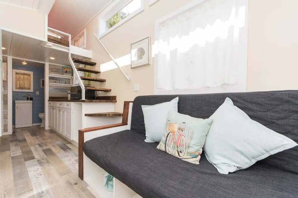 Couch - Siesta at Tiny House Siesta