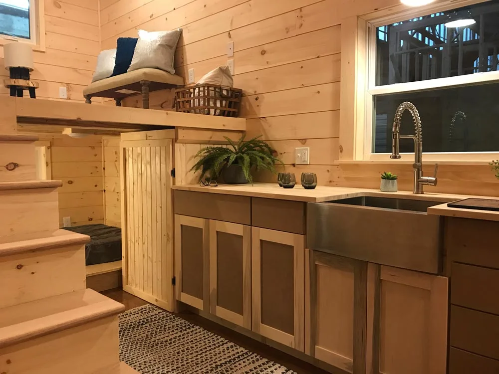 Kitchen Cabinets - Sweet Dream by Incredible Tiny Homes