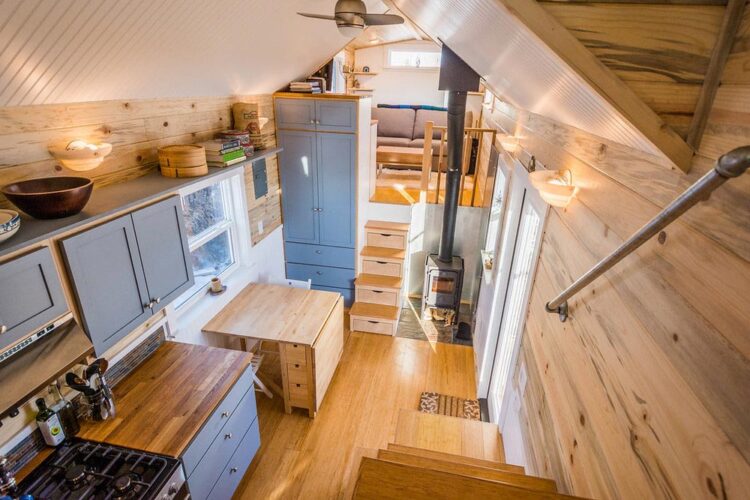 Tara's 33' Gooseneck Tiny House by Mitchcraft Tiny Homes