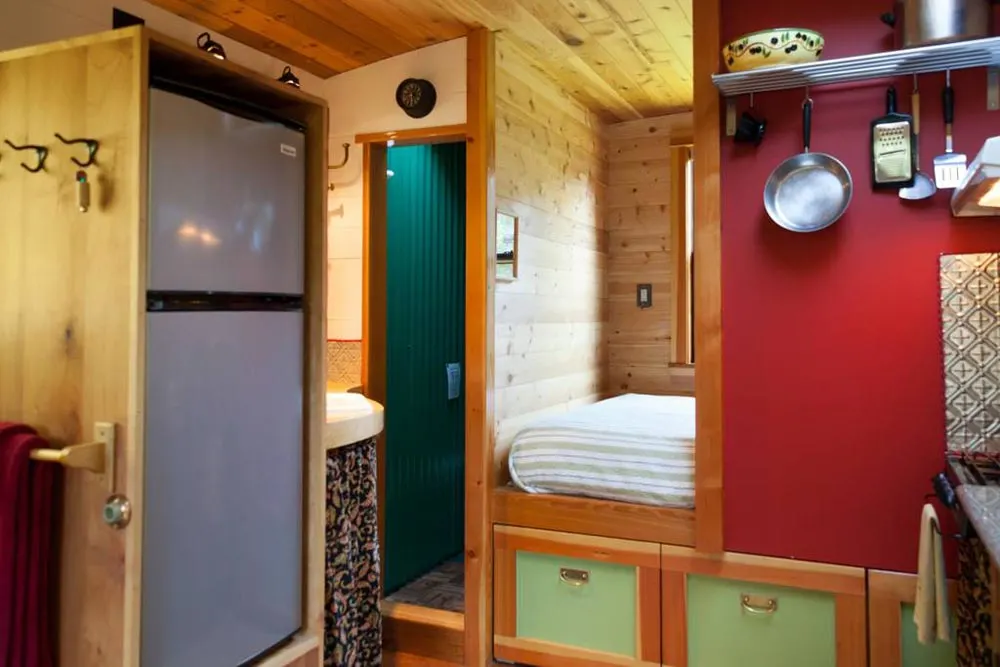 Bathroom & Bedroom - Garden Caravan Tiny House