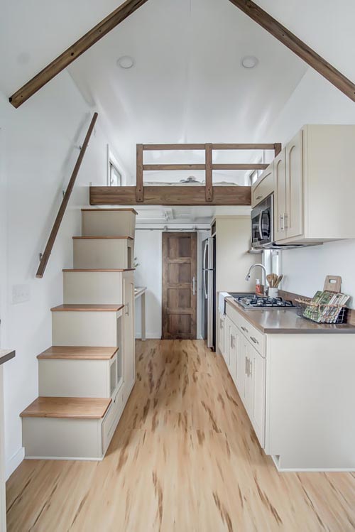 Kitchen & Loft - Pearl by Modern Tiny Living