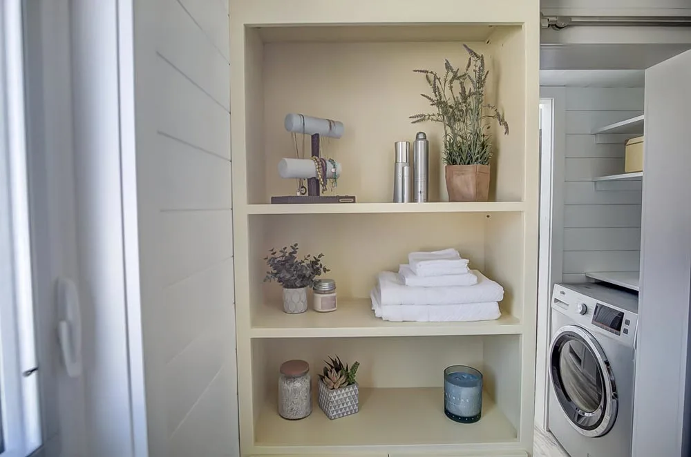 Bathroom Shelves - Fox by Modern Tiny Living