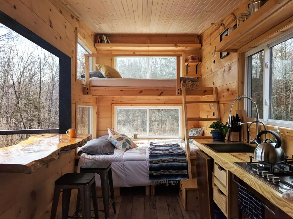 Main Floor Bed & Bunk - Penner by Cabinscape