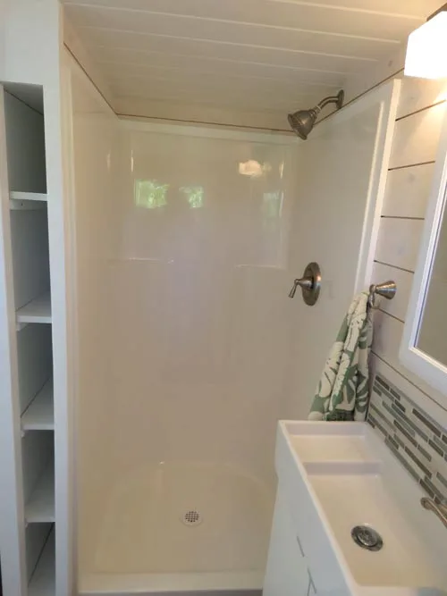 Shower Stall - Roomy Retreat 24' by Sierra Tiny Houses