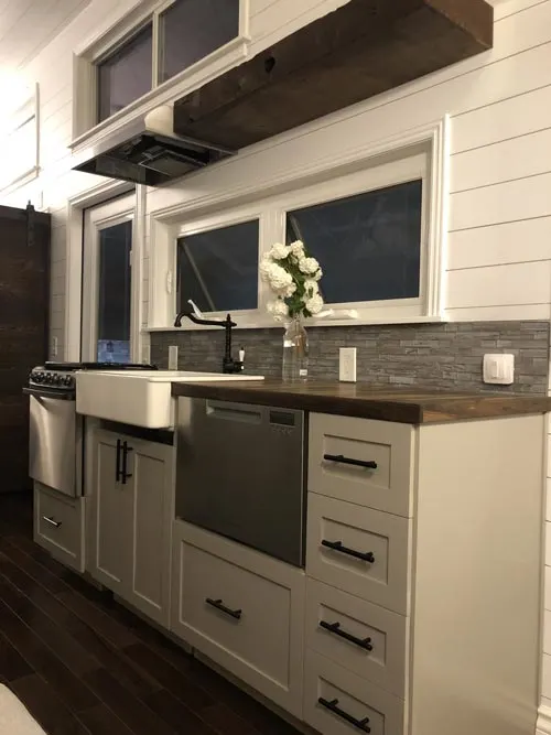 Dishwasher - White House by Sun Bear Tiny Homes