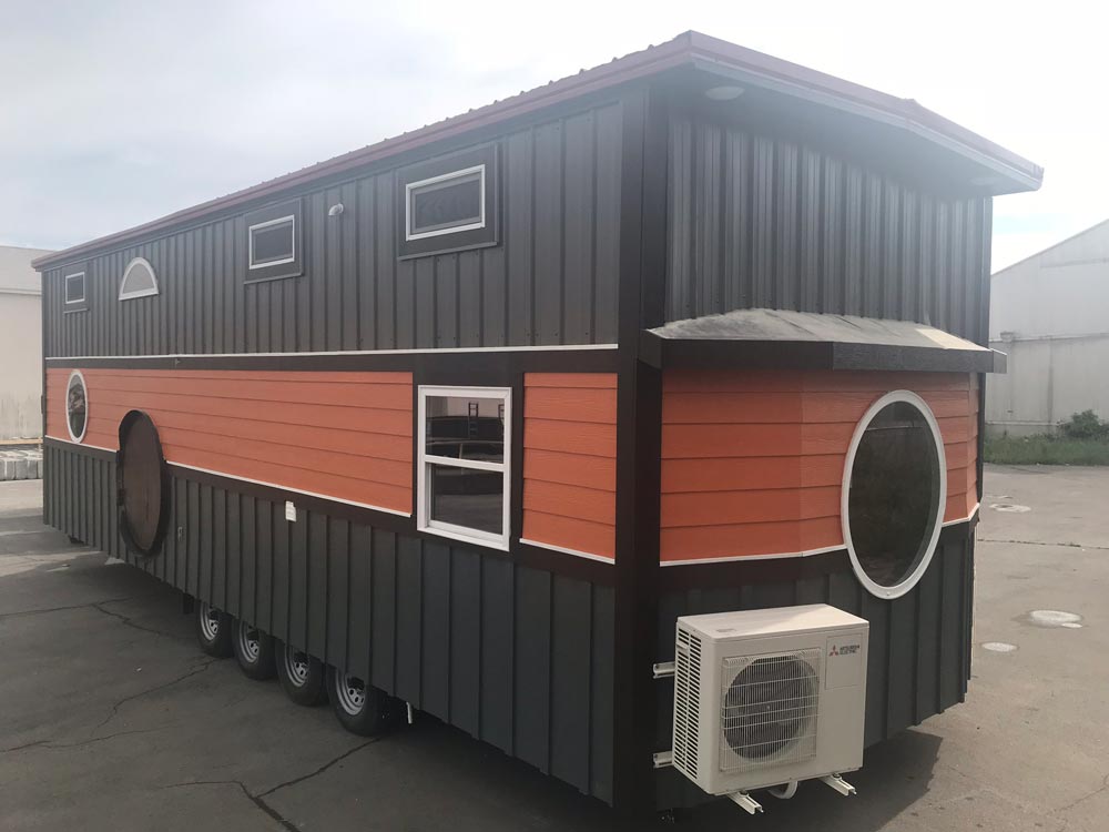 Be Our Guest by Incredible Tiny Homes