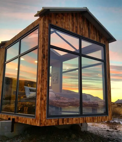 Window Detail - Panorama Glass Lodge