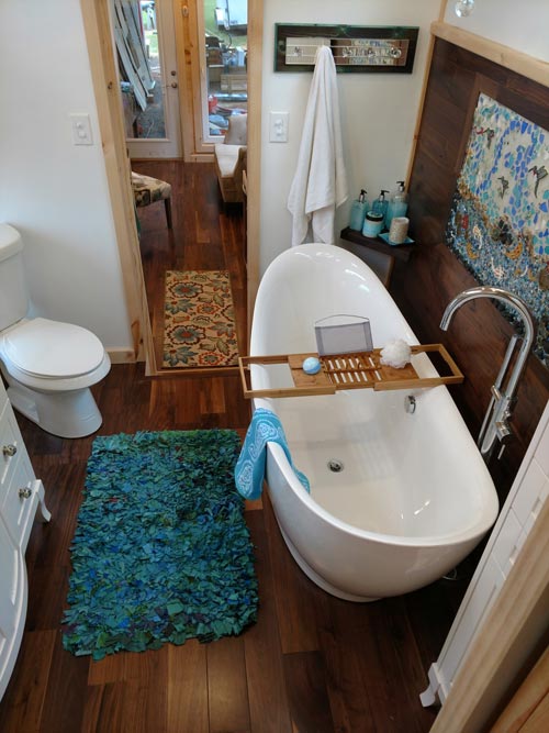 Bathroom - Luxury 40 by Hummingbird Tiny Housing