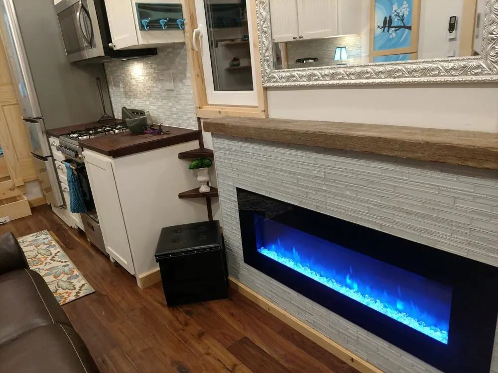 Fireplace w/ Mantel - Luxury 40 by Hummingbird Tiny Housing