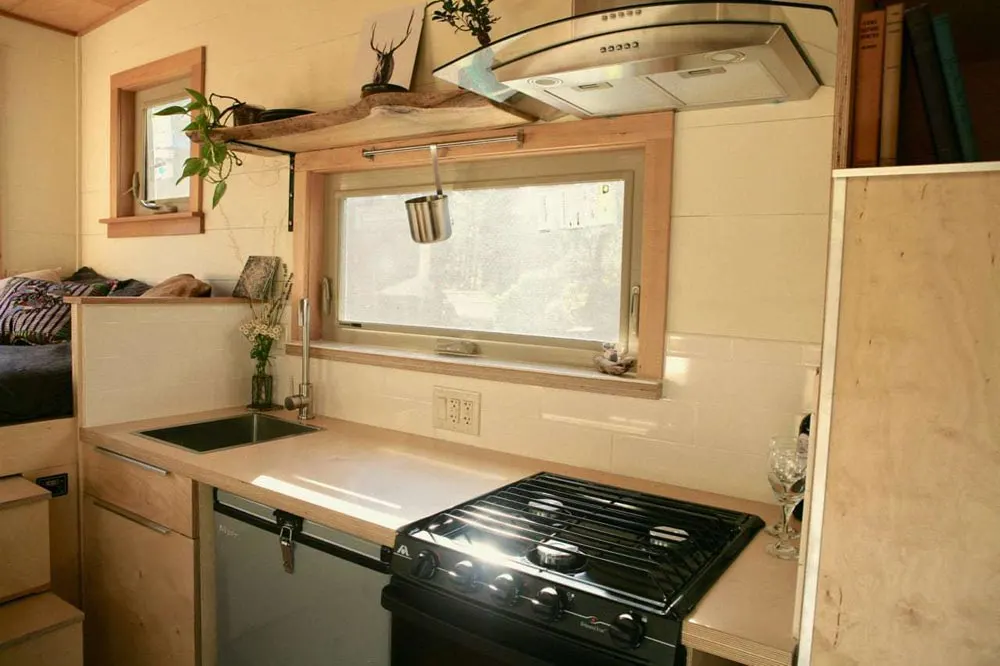 Gas Cooktop/Stove - McKenzie by Wood Iron Tiny Homes