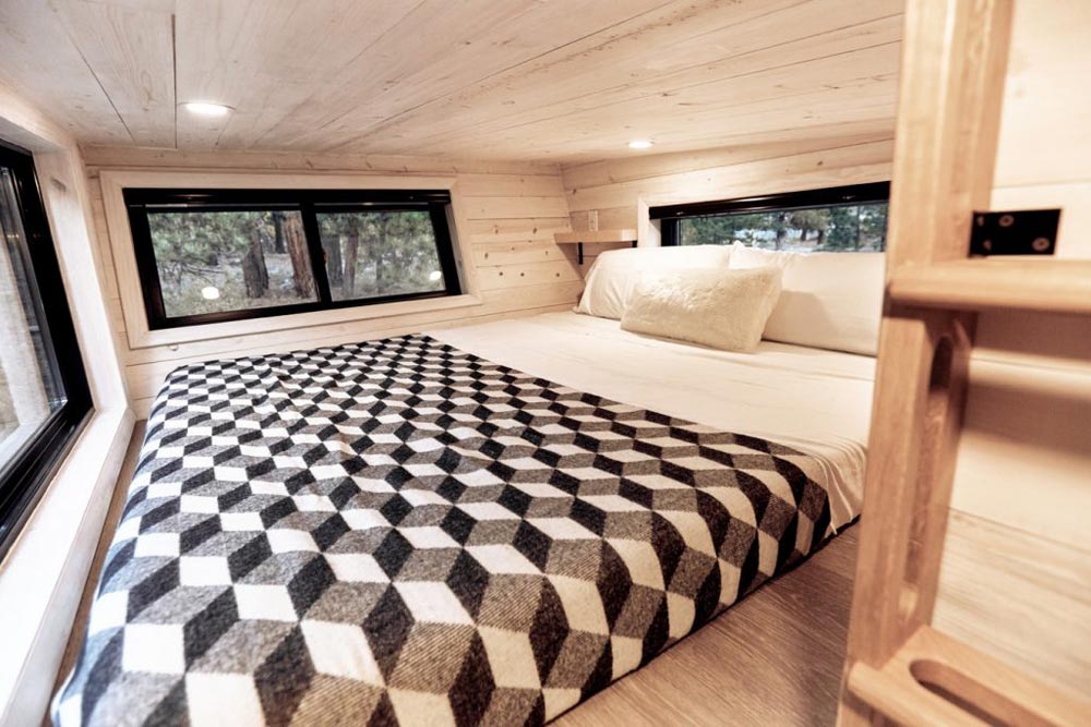 Master Bedroom Loft - Draper by Land Ark