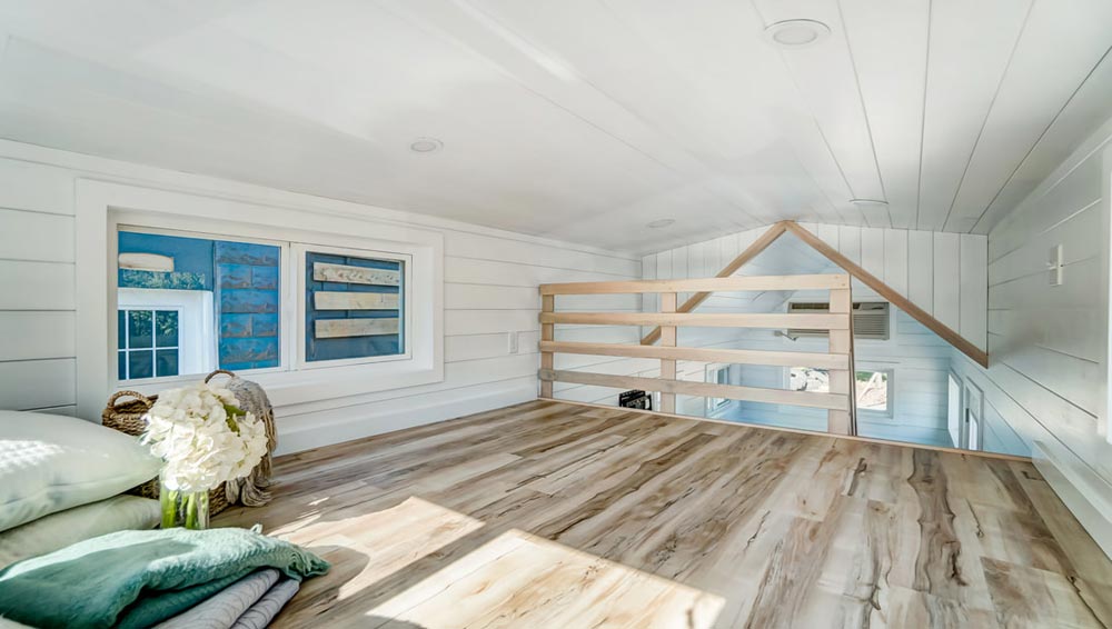 Loft Railing - Ocracoke by Modern Tiny Living