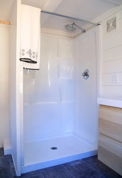 Fiberglass Shower - Cadence by Handcrafted Movement