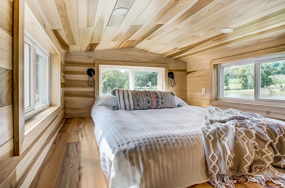 Bedroom Loft - Clover by Modern Tiny Living