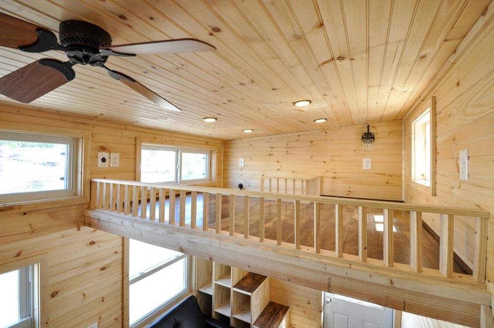 Loft Railing - Hamlin by Tiny House Building Company