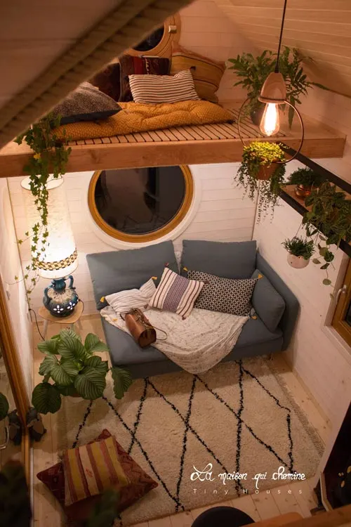 Living Room & Loft - Flore by La Maison Qui Chemine