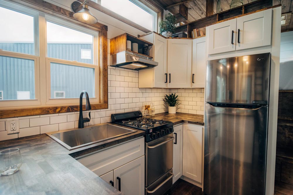 Kitchen - Lupine by Wind River Tiny Homes