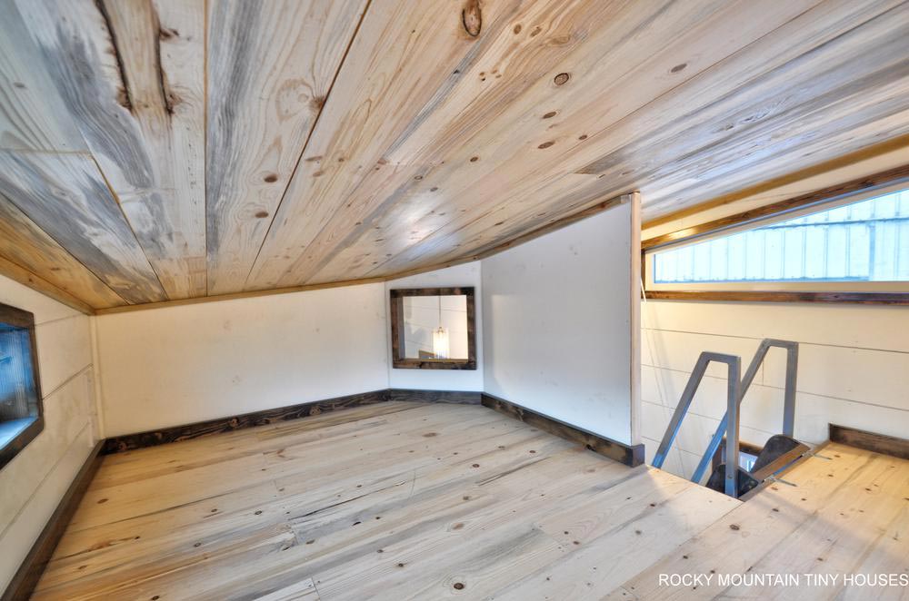 Guest Loft - Infinitely Stoked by Rocky Mountain Tiny Houses