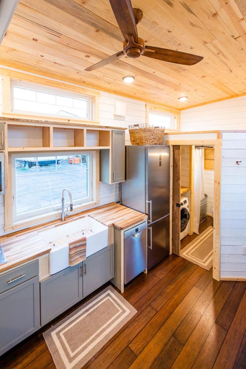 Kitchen & Bathroom - Ross' 35' Gooseneck Tiny House by Mitchcraft Tiny Homes