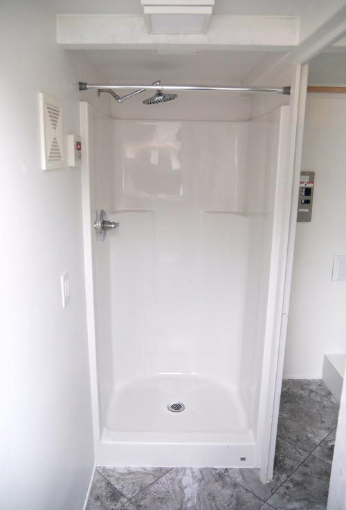 One Piece Shower - Columbia Craftsman by Handcrafted Movement