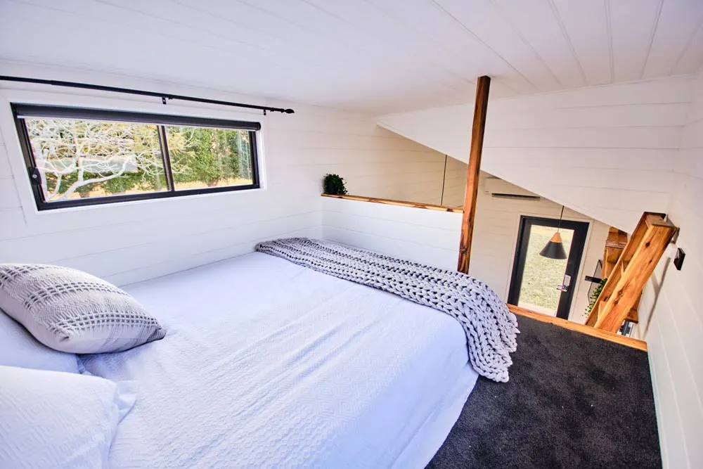Queen Bedroom Loft - Little Sojourner by Häuslein Tiny House Co