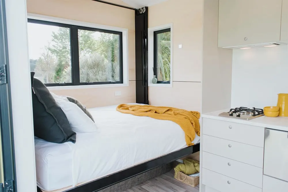 Retractable Bed - Camper Tiny House by Build Tiny