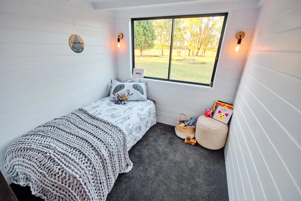 Main Floor Bedroom - Grand Sojourner by Häuslein Tiny House Co