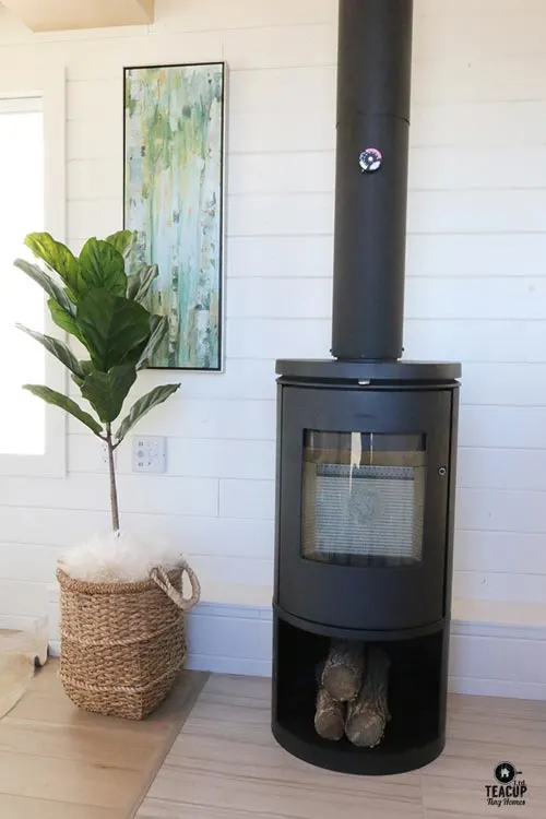 Fireplace - Innisfree Anarres by Teacup Tiny Homes