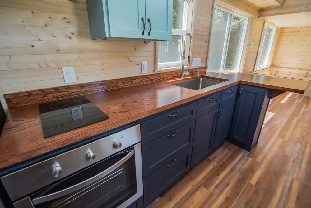 Cooktop / Stove - Wanderlust by Indigo River Tiny Homes
