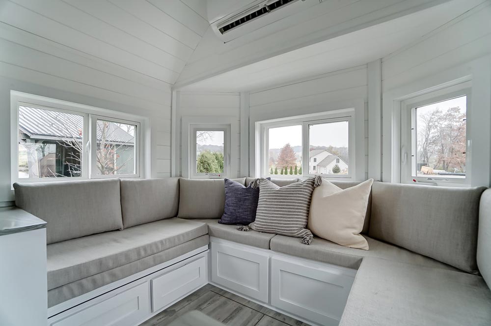 U-Shaped Couch - Niagara by Modern Tiny Living