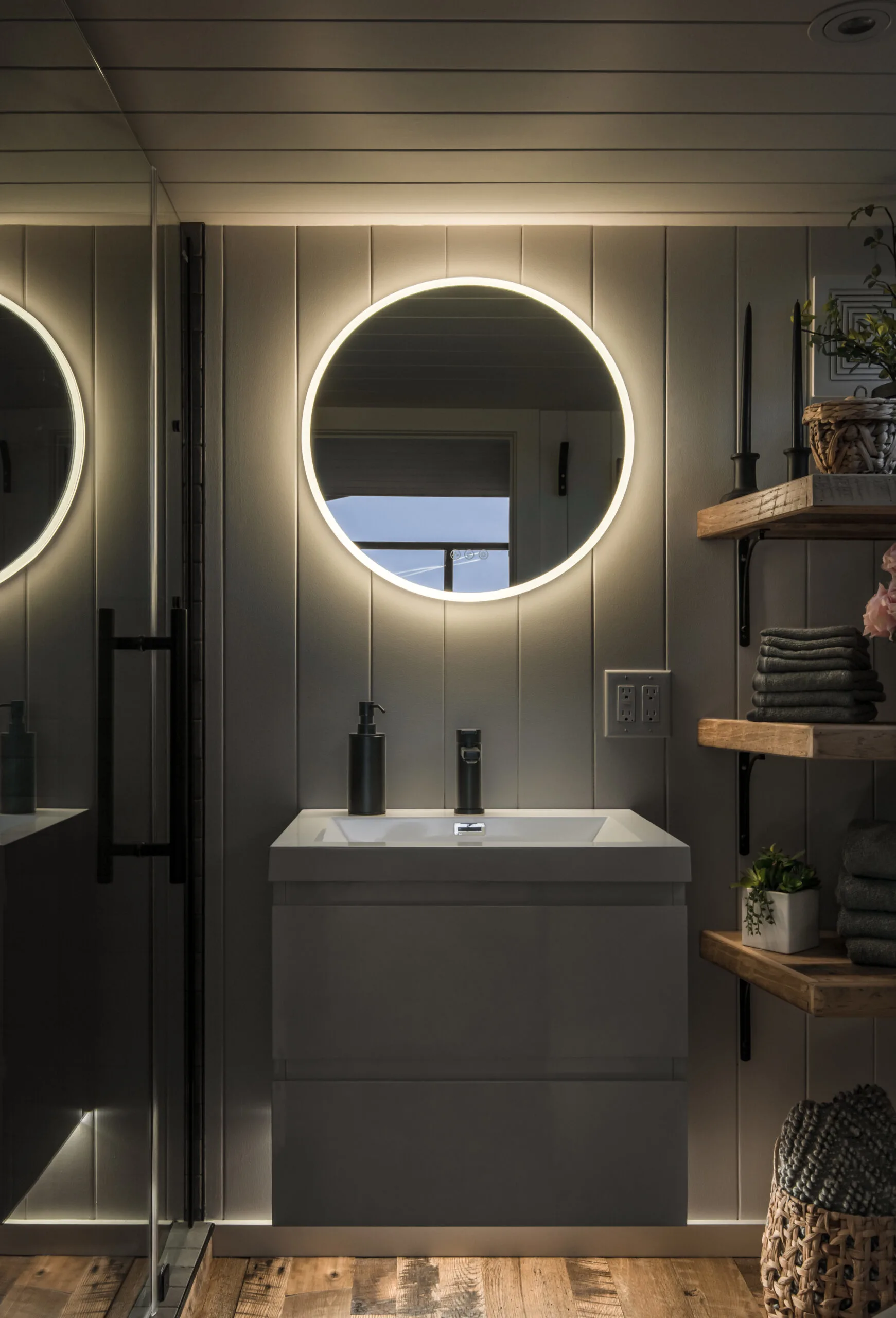 Bathroom Mirror - Luna by New Frontier Design