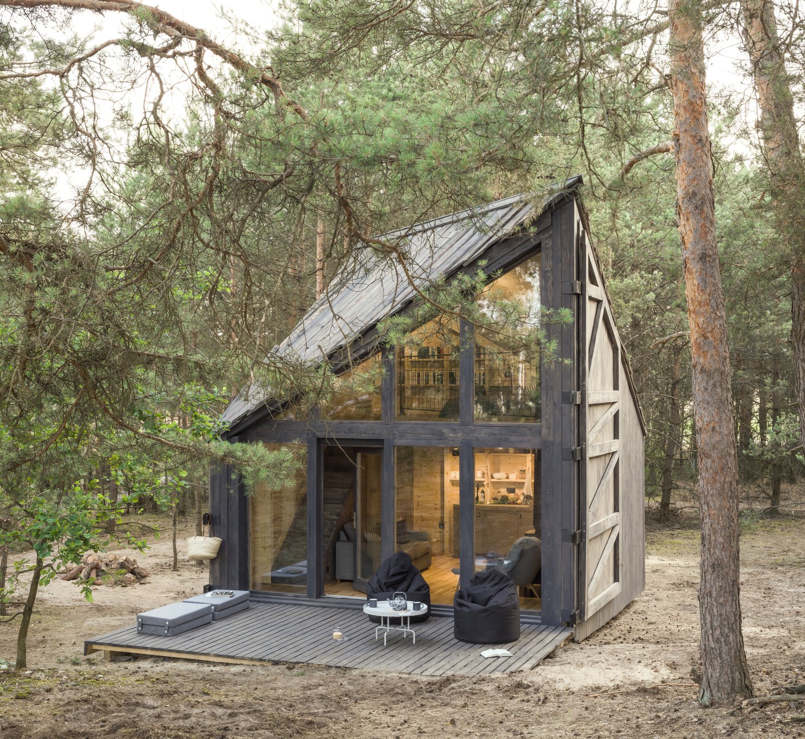 Rustic Cabin in Belgium - Bookworm Cabin