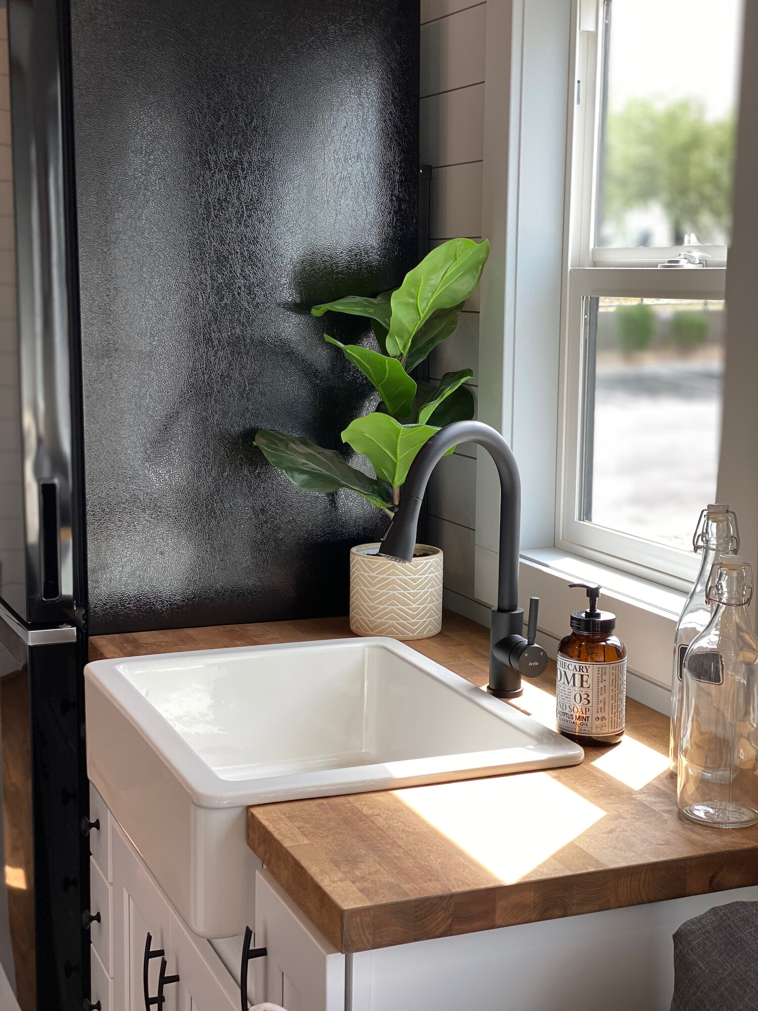 Farm Sink - Lauren's Flat by Uncharted Tiny Homes