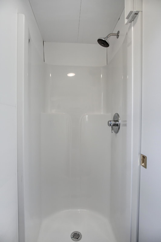 Shower - Nugget by Modern Tiny Living