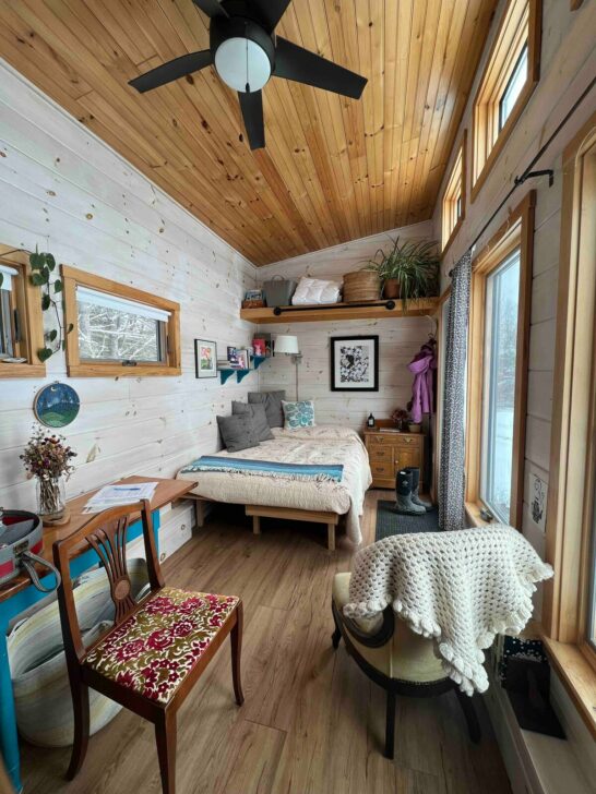 Crow’s Nest Tiny House at Old Crow Ranch - Tiny Living