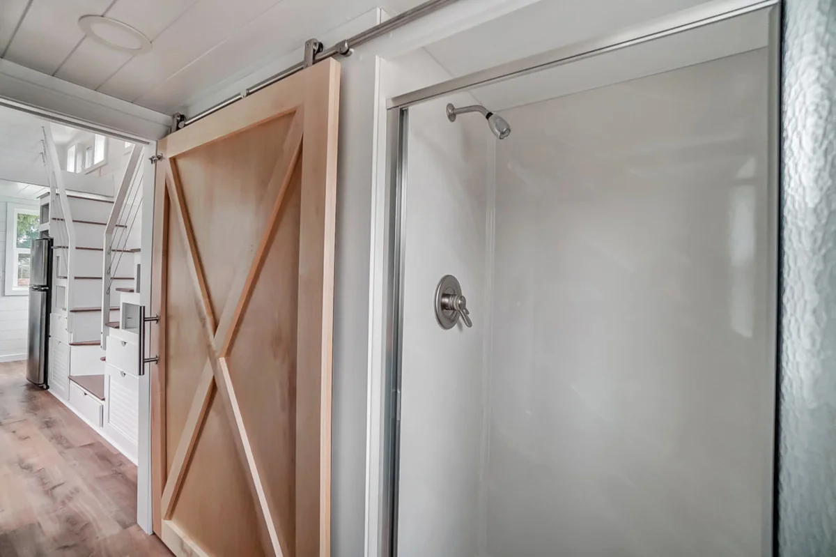 Full-Size Shower - Gallaway by Modern Tiny Living