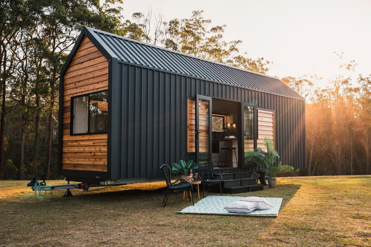 Tiny House Exterior - Settler by Häuslein Tiny House Co