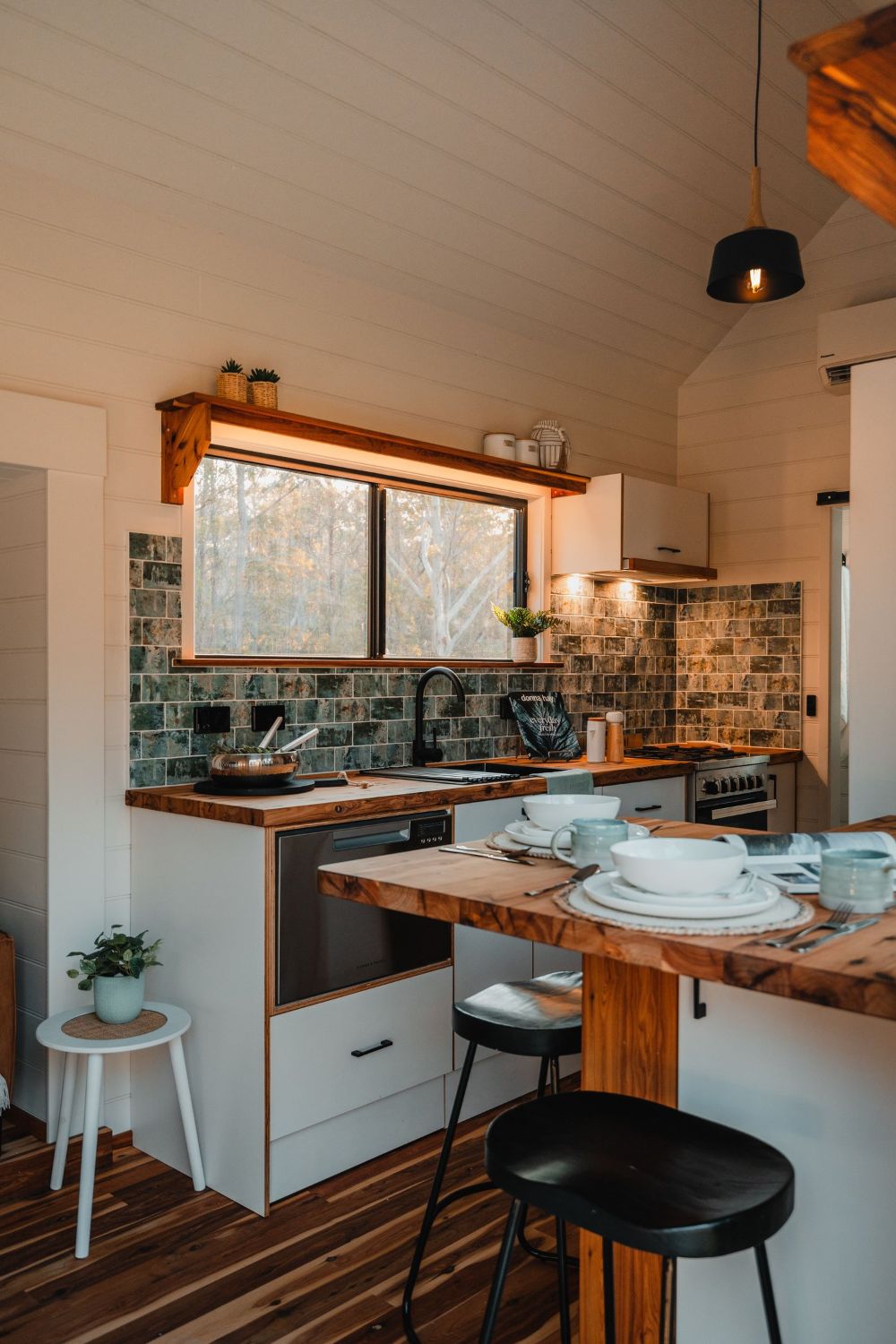 Dining Area - Settler by Häuslein Tiny House Co