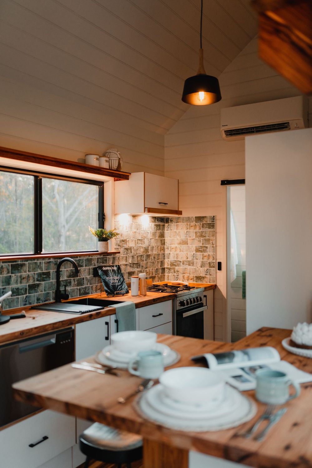 Kitchen Counter - Settler by Häuslein Tiny House Co