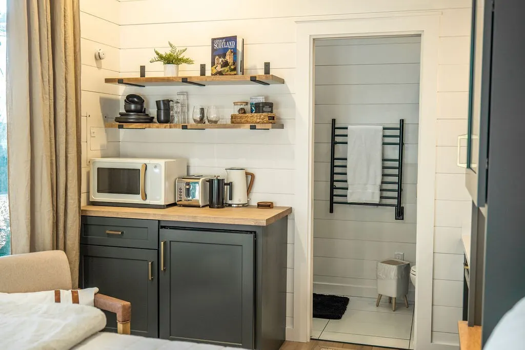 Kitchenette - Highland Cottages at Lake Guntersville