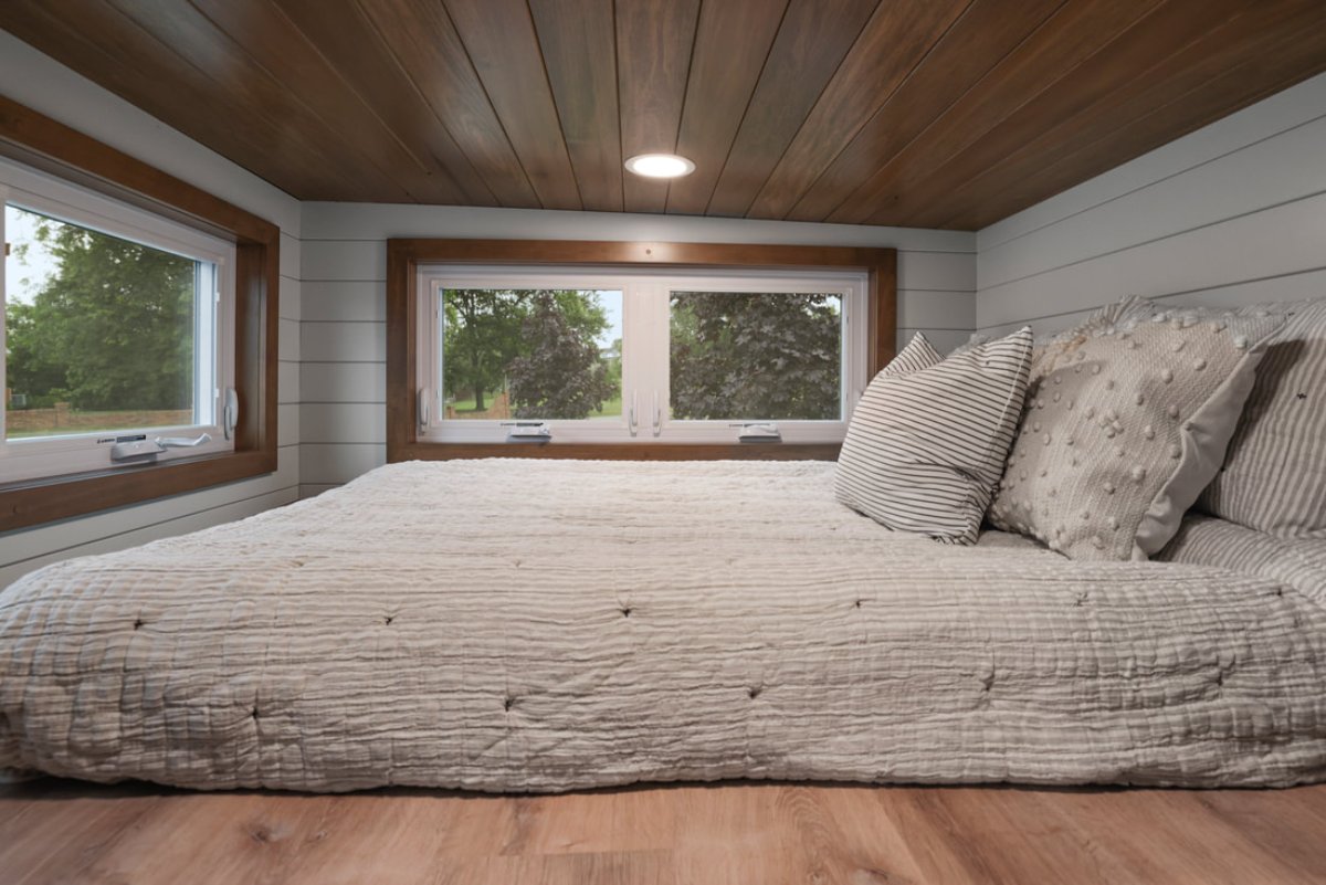 Loft Bedroom - Pathway by Modern Tiny Living