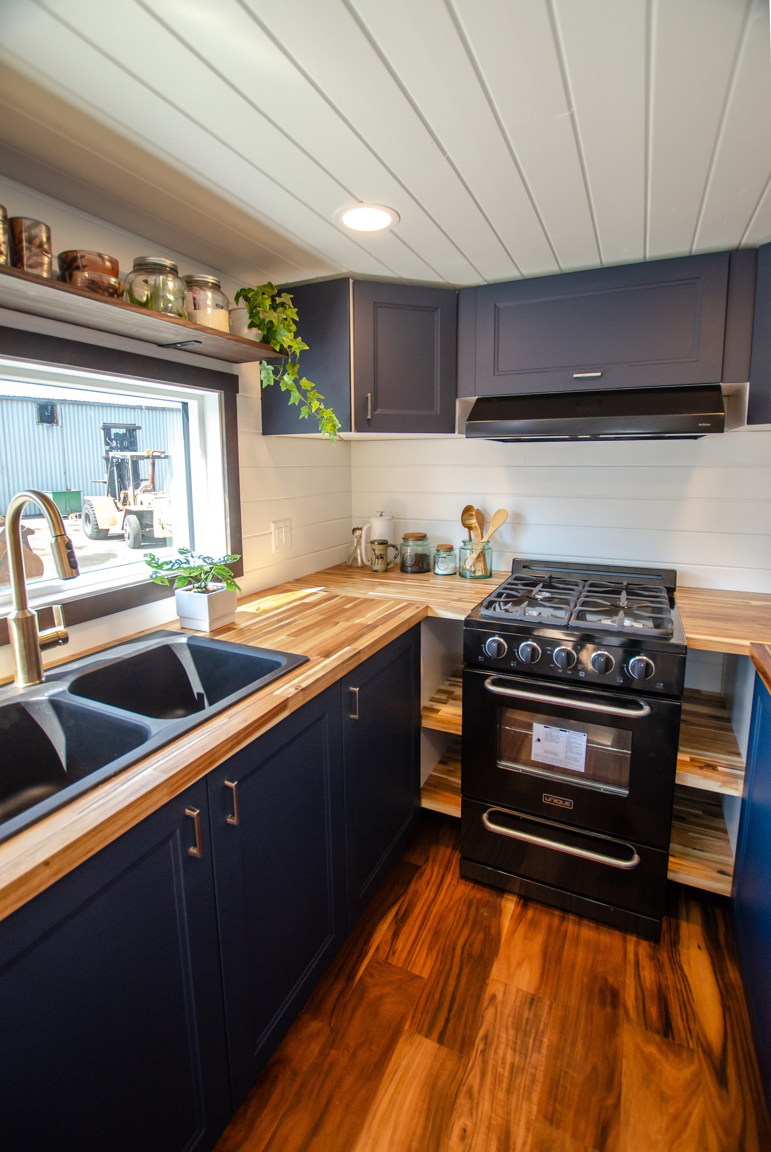 Full Size Appliances - Raven by Rewild Homes