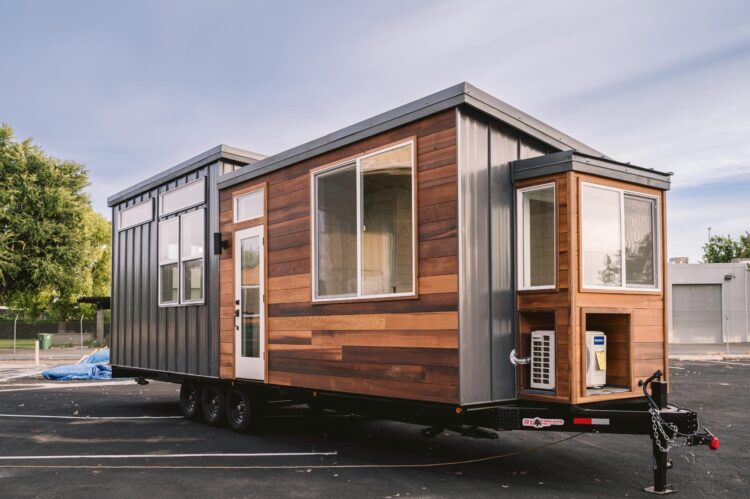 Vesta 32 by California Tiny House