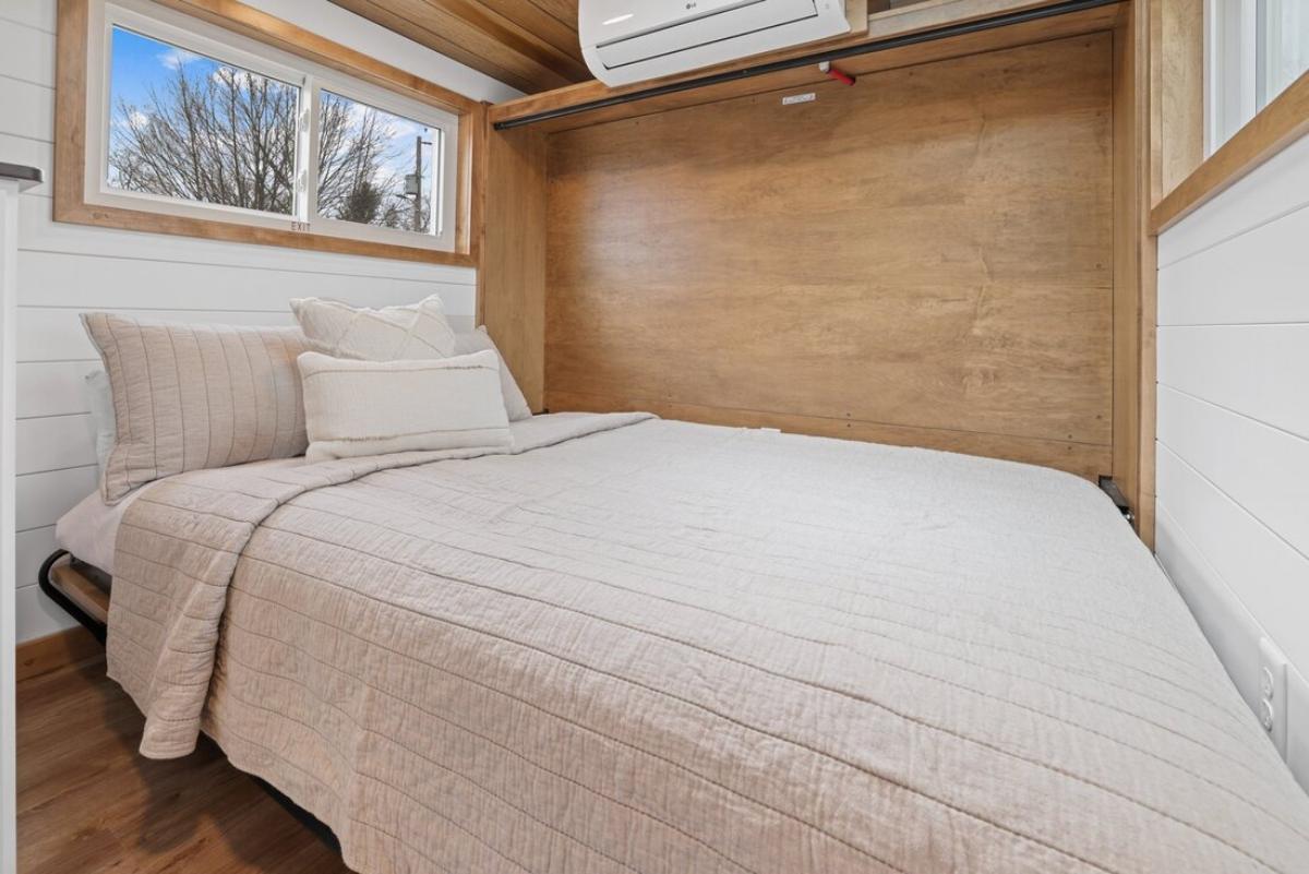Bedroom Over Gooseneck - Honeylion by Modern Tiny Living