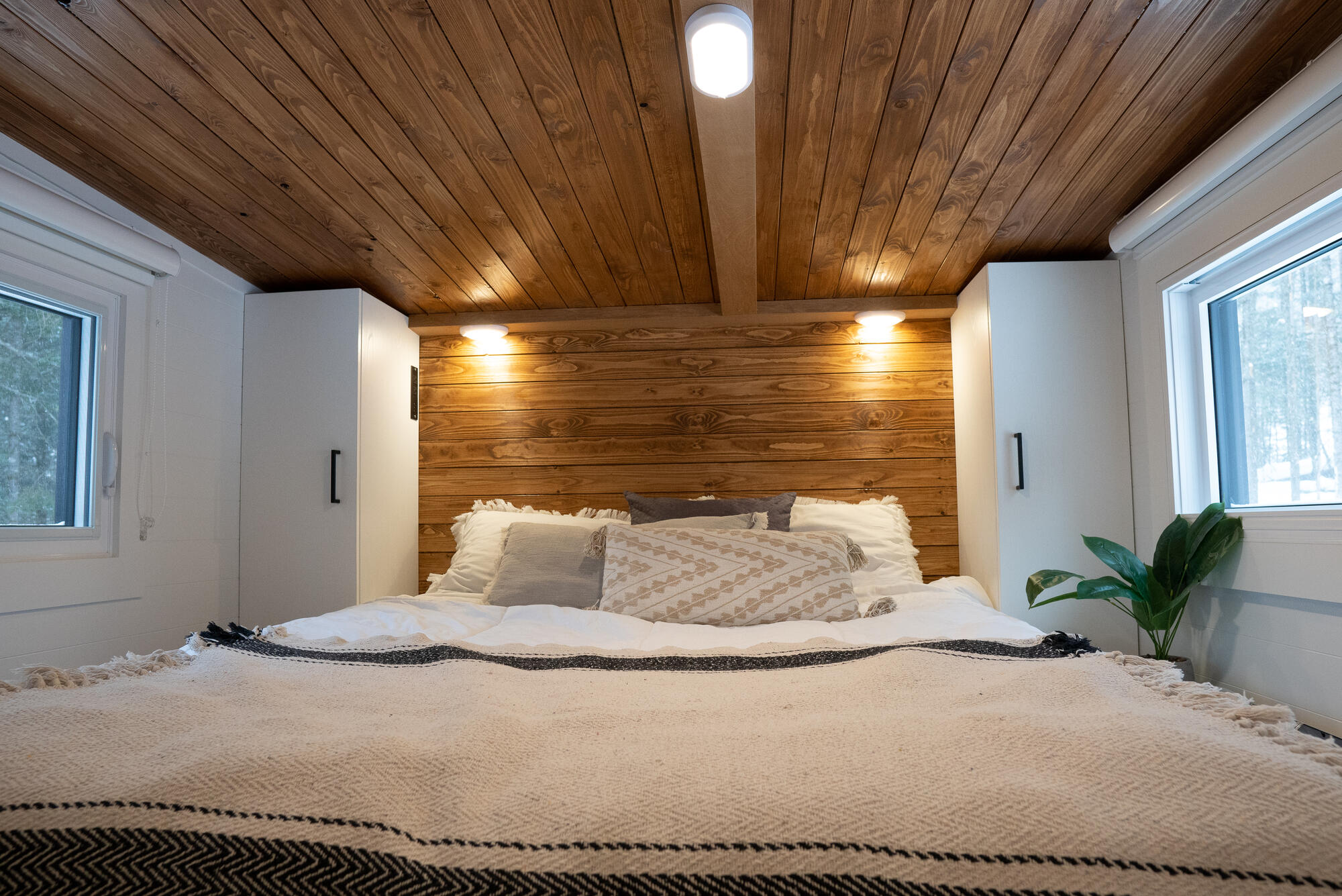 Bedroom With Closets - Nomad 5th Wheel by Minimaliste
