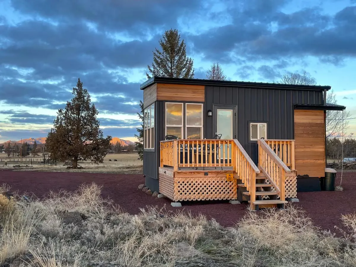 Tiny House at Aspen View Farm - Redmond, Oregon