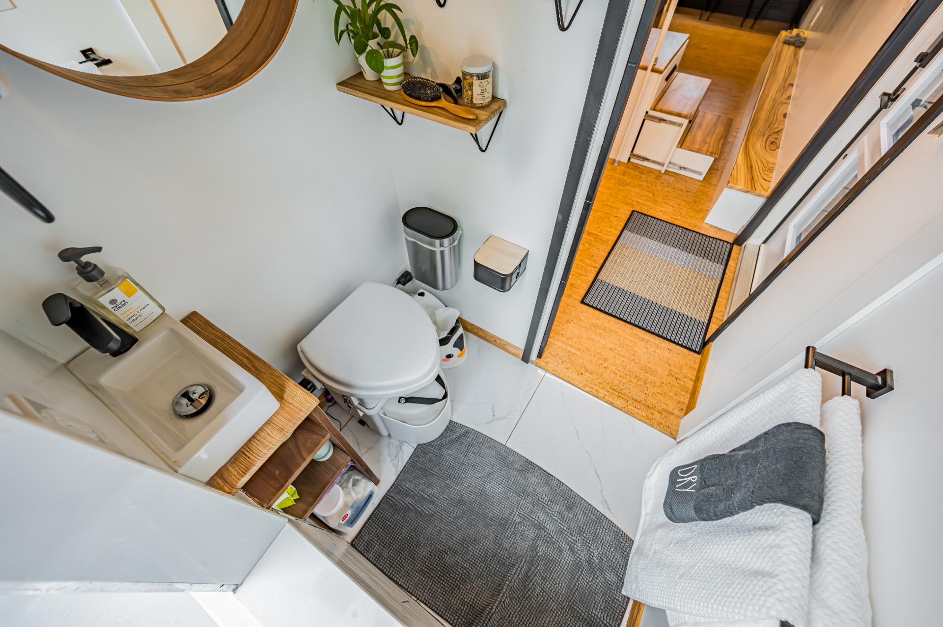 Full Bathroom - Domek by Acorn Tiny Homes