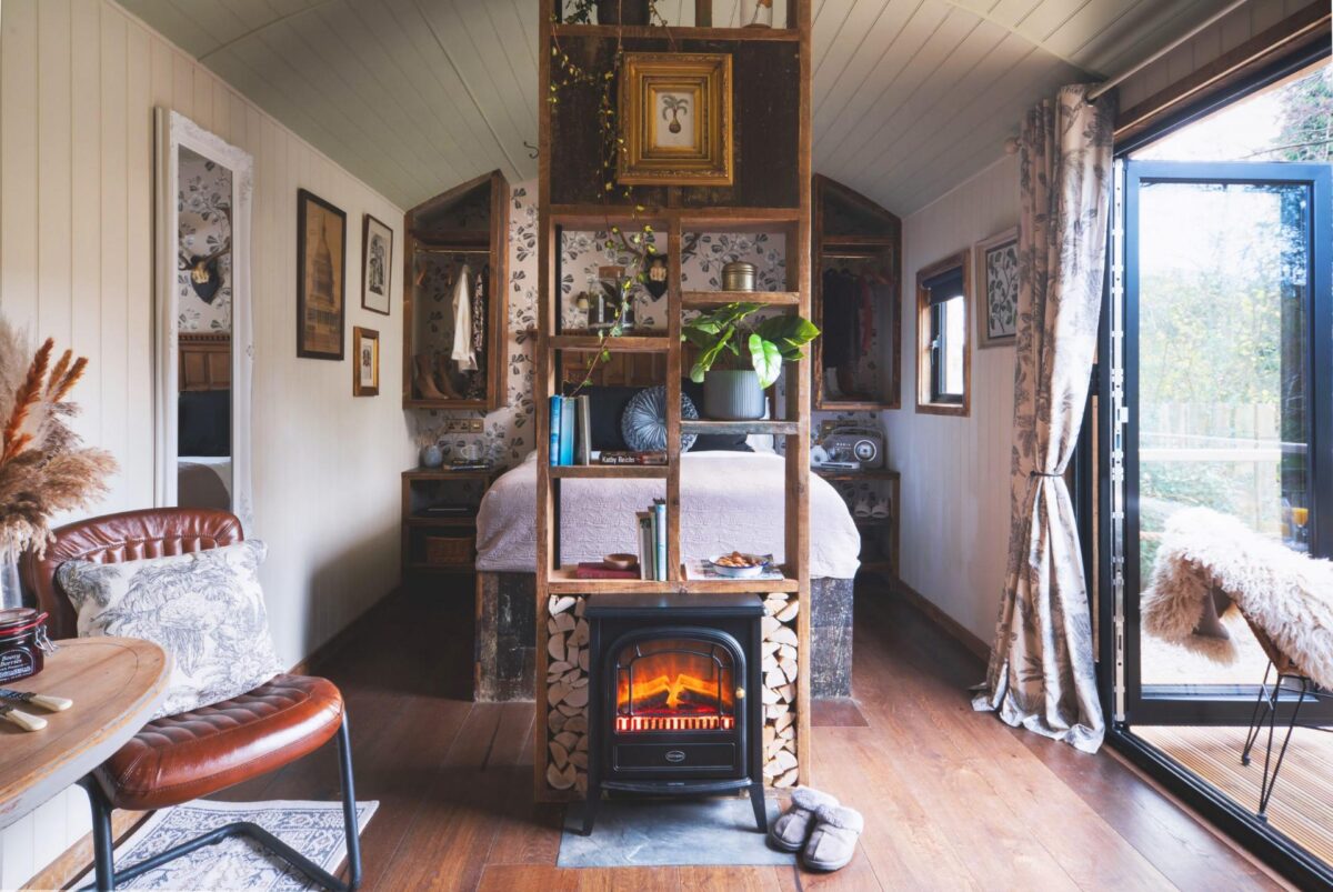 Hut 1898 at The Shepherds Hut Retreat