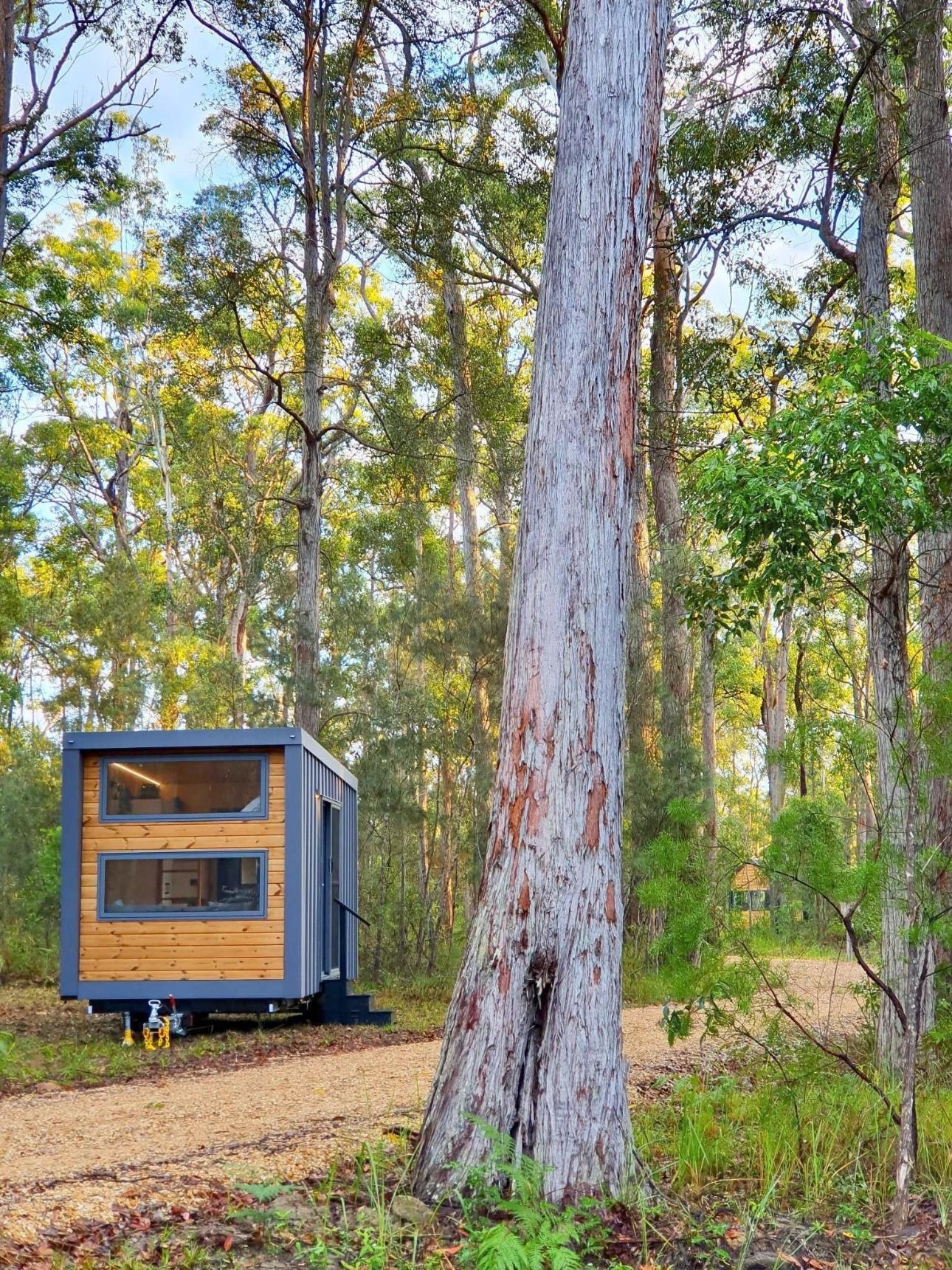 Tiny House in the Woods - Chipper by Häuslein Tiny House Co